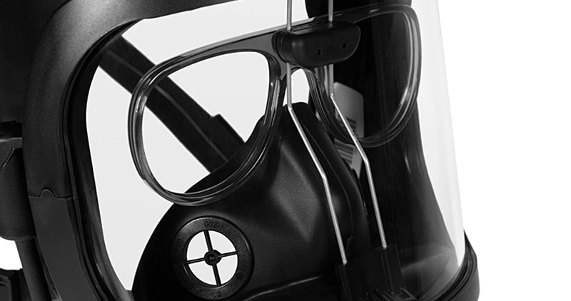 Mira Safety CM-6M Gas Mask Visor close-up