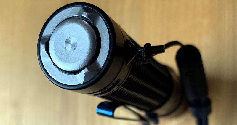 Olight Warrior Mini 2 on/off button and charging ring
