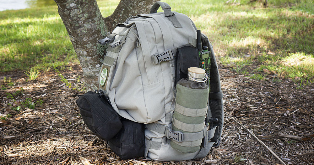Paratus 3-Day Operators Pack with radio and water bottle
