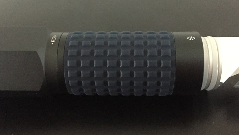 autoXscape 3-in-1 Emergency Escape Tool closeup of grip