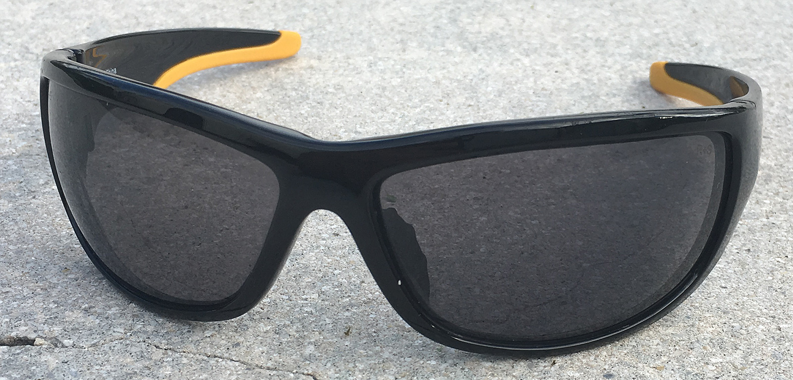 DeWalt Dominator Safety Glasses Front Closeup