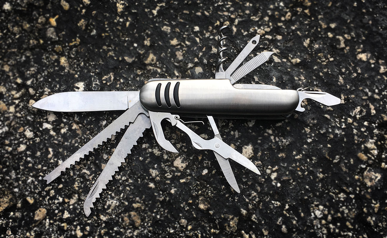 Survival Hax Roadside Emergency Kit multi-tool